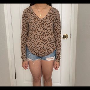 Abercrombie & Fitch Leopard Print Long Sleeve Small